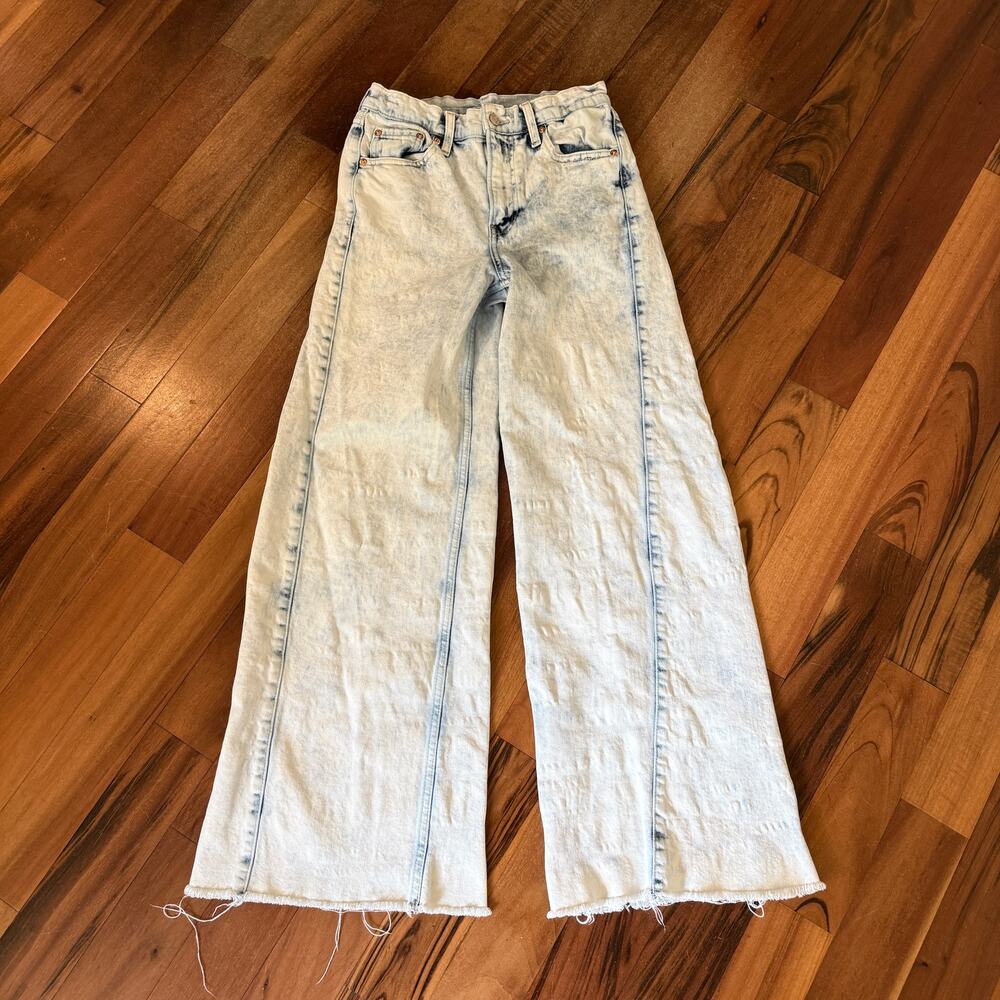 Gap, 25/ 0 Reg High Rise Stride Wide Leg Acid Wash Jeans w/ Frayed Hem